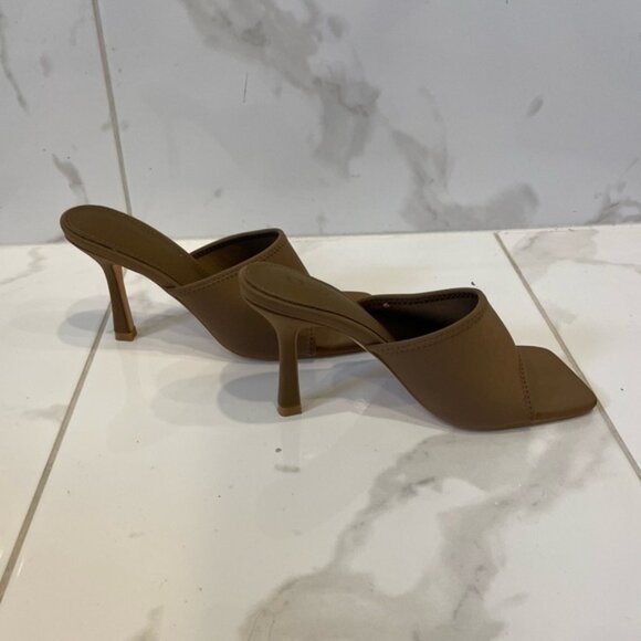 Cute Beige Slip On Sandals - Picture 4 of 9